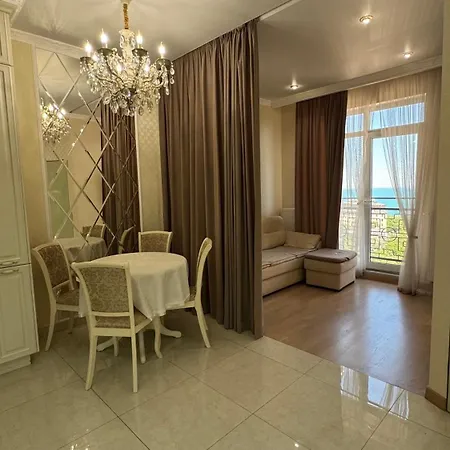 Апартаменты Pearl8 *